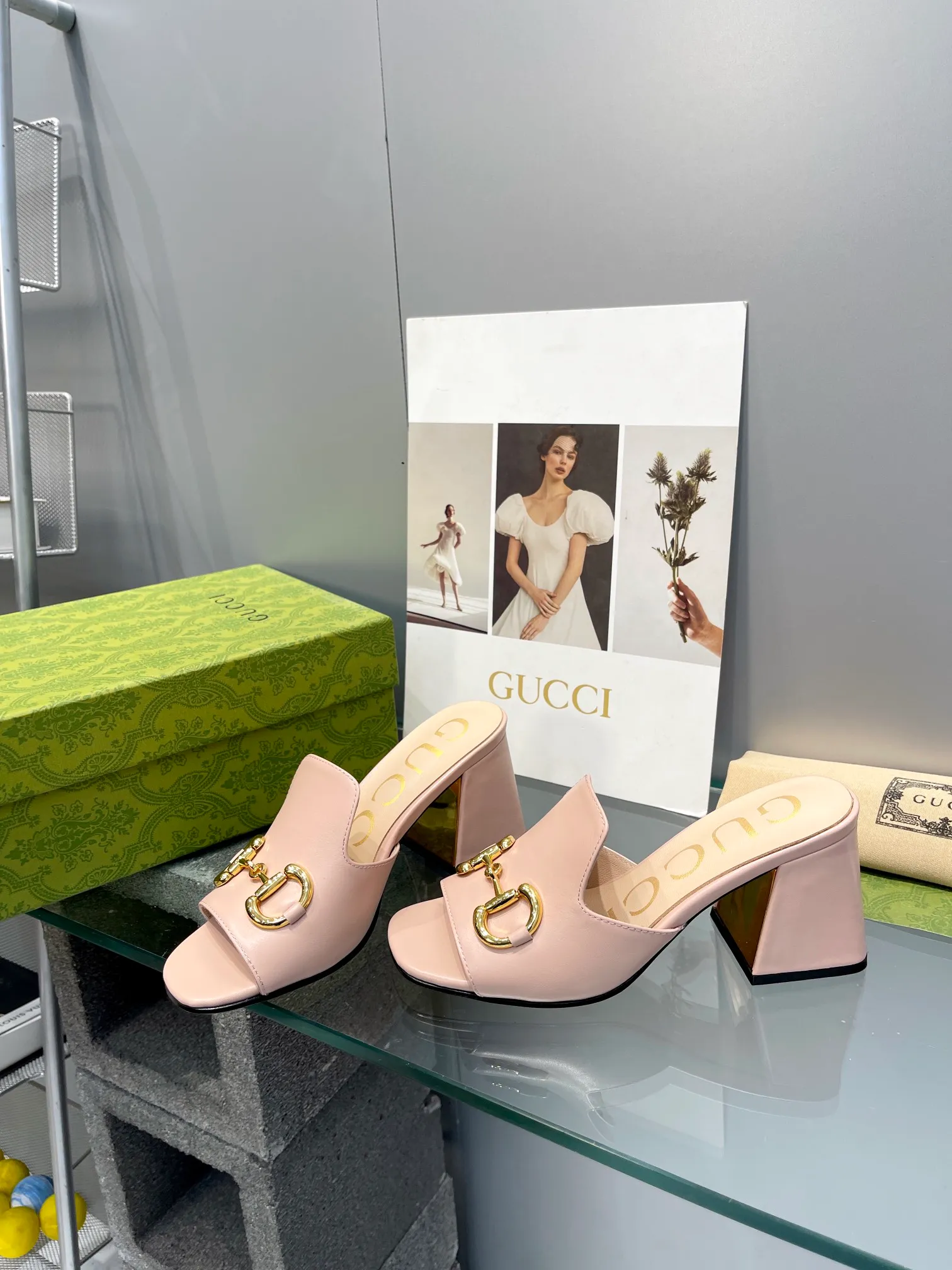 👟👟Ex-factory price 460👟👟 gucci 2024 early spring new thick heel retro shoes with horsebit, Internet celebrity hot sandals, super versatile fashion items. Original 1:1 customized. It is worth mentioning the packaging. This year’s G family’s packaging is really high-end, and the original packaging is presented.  Material: original custom imported oil-waxed ancient soft sheepskin. Lining: high-end customized sheepskin. Italian genuine leather outsole. Heel height: 7.5cm. Heel electroplated gold+covered leather. Size: 34-41 (34, 40, 41 customized)